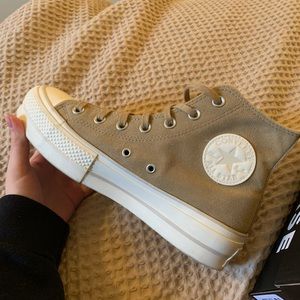 Platform Converse